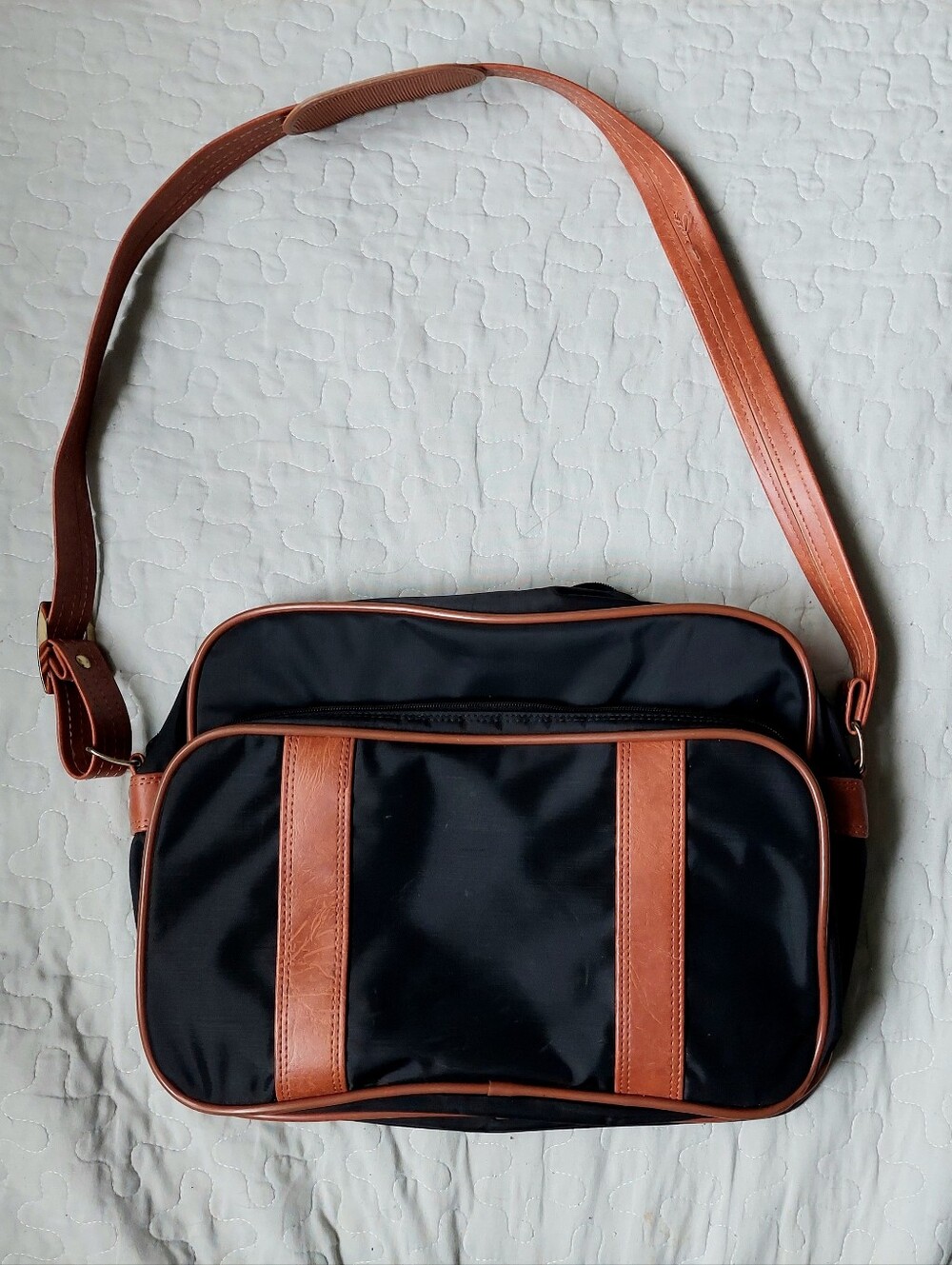 (5$ Bundle Add-On) Black And Brown Messenger Bag